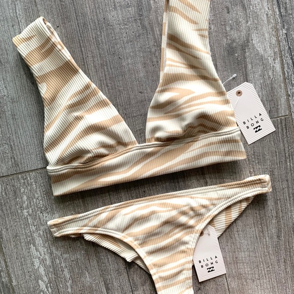 Billabong Other - 🔥🔥BILLABONG - WILD PLUNGE TANGA SET🔥🔥